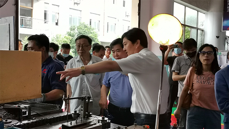 尊时凯龙·(中国区)人生就是搏